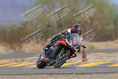 media/Sep-10-2022-SoCal Trackdays (Sat) [[a5bf35bb4a]]/Turn 6 (1140am)/